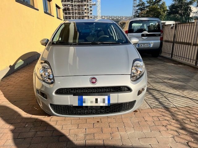 FIAT Punto 1.2 8V 5 porte Young Immagine 1