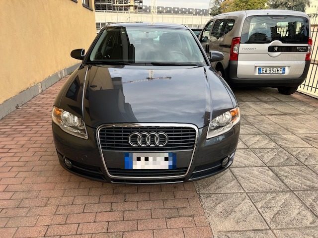 AUDI A4 2.0 20V Immagine 1