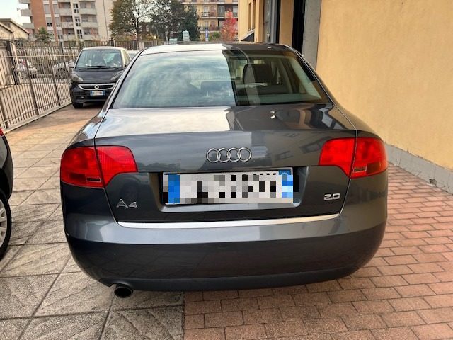 AUDI A4 2.0 20V Immagine 4