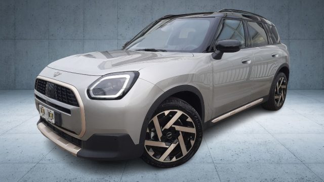 MINI Mini C Favoured Countryman Aut. Immagine 0