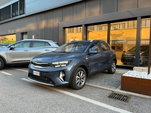 KIA Stonic 1.0 t-GDI MHEV URBAN 100CV Immagine 3