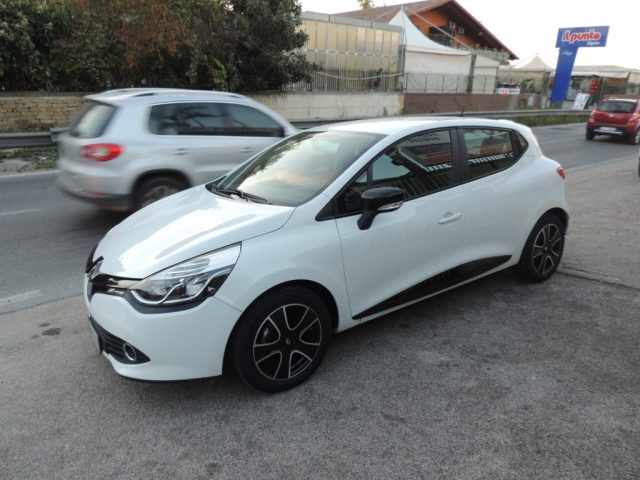 RENAULT Clio 1.2 75CV 5 porte Live Immagine 0