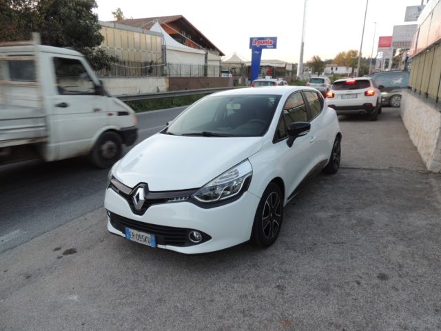 RENAULT Clio 1.2 75CV 5 porte Live Immagine 1