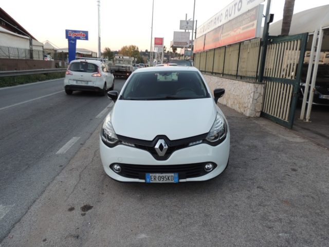 RENAULT Clio 1.2 75CV 5 porte Live Immagine 2