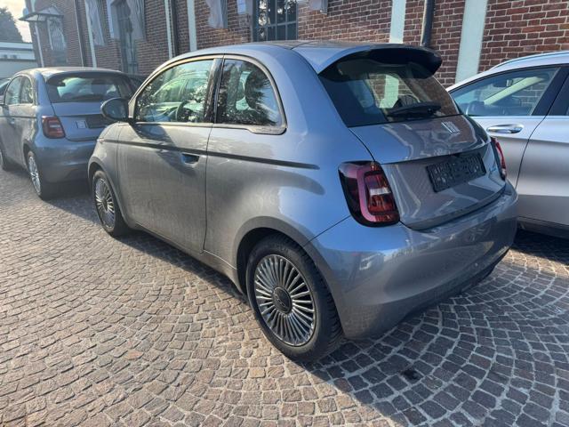 FIAT 500 Icon Berlina 42 kWh Immagine 1