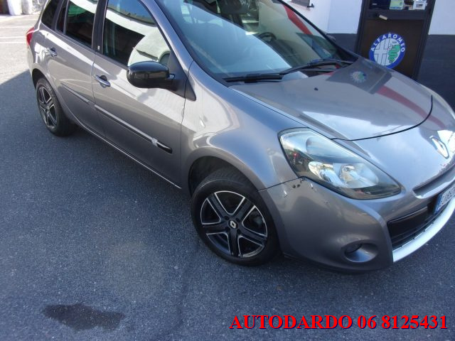 RENAULT Clio 1.2 16V TCE 100CV SporTour Live! Immagine 3