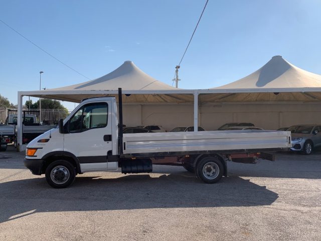 IVECO Daily 35C10 2.3HpiTDI Cas.Fisso 90000 km!!! Immagine 3