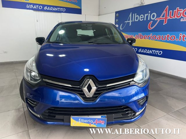 RENAULT Clio dCi 8V 75 CV 5 porte Moschino Life Immagine 1