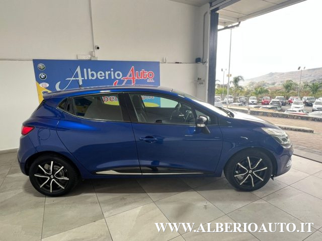 RENAULT Clio dCi 8V 75 CV 5 porte Moschino Life Immagine 3