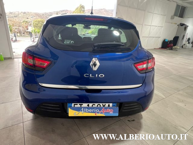 RENAULT Clio dCi 8V 75 CV 5 porte Moschino Life Immagine 4