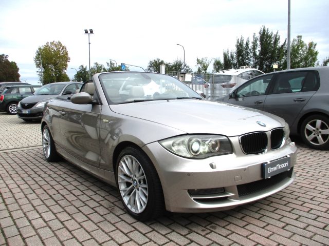 BMW 120 d Cabrio Futura Auto - Xeno/Pdc/17" Immagine 1