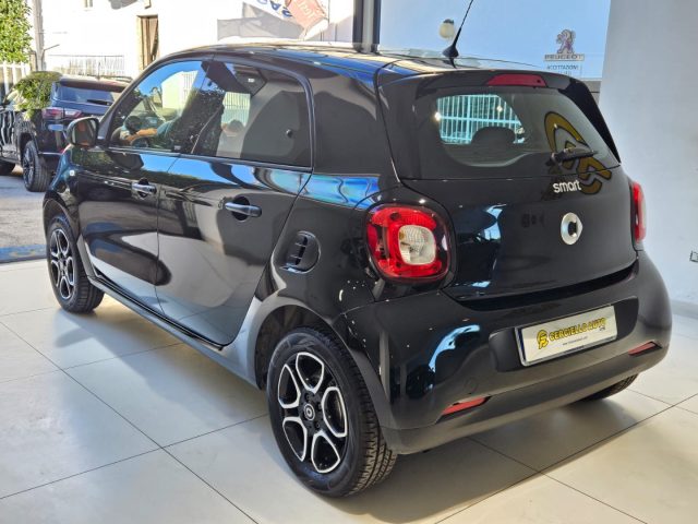 SMART ForFour 90 0.9 Turbo twinamic Passion da ?189,00 mensili Immagine 4