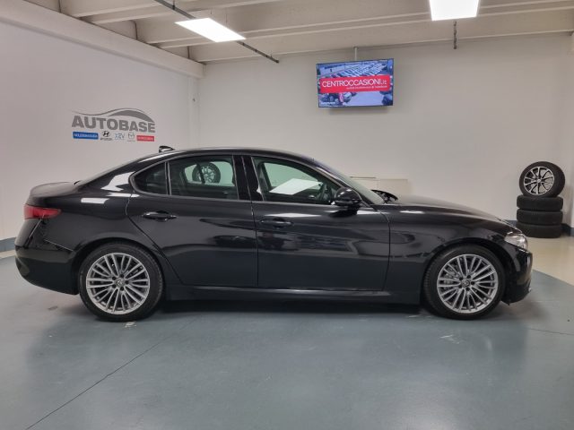 ALFA ROMEO Giulia 2.2 Turbodiesel 136 CV AT8 Business Immagine 4