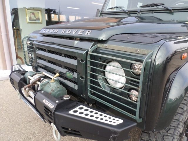 LAND ROVER Defender 90 2.4 TD4 Station Wagon Immagine 2