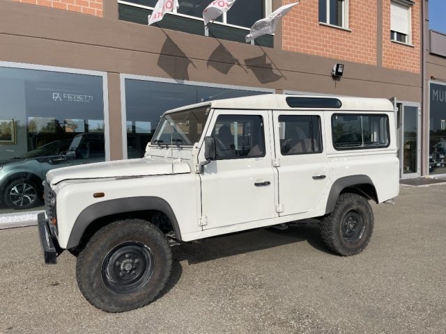 LAND ROVER Defender Defender 110 2.5 Td5 cat S.W. SE Immagine 0