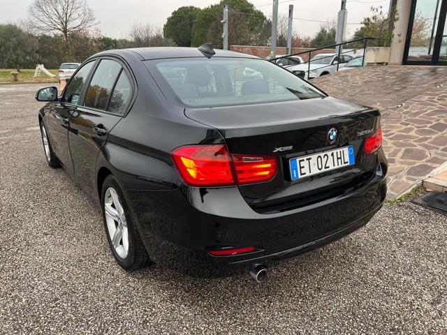 BMW 320 d xDrive Immagine 4