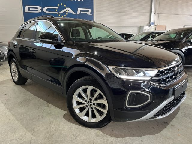 VOLKSWAGEN T-Roc 1.5 TSI ACT Life "17 STYLE /FULL LED/CAR PLAY/PARK Immagine 2