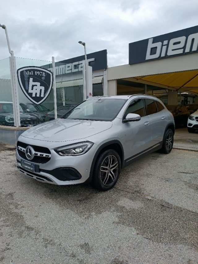 MERCEDES-BENZ GLA 200 d Automatic Executive  I,E Immagine 1