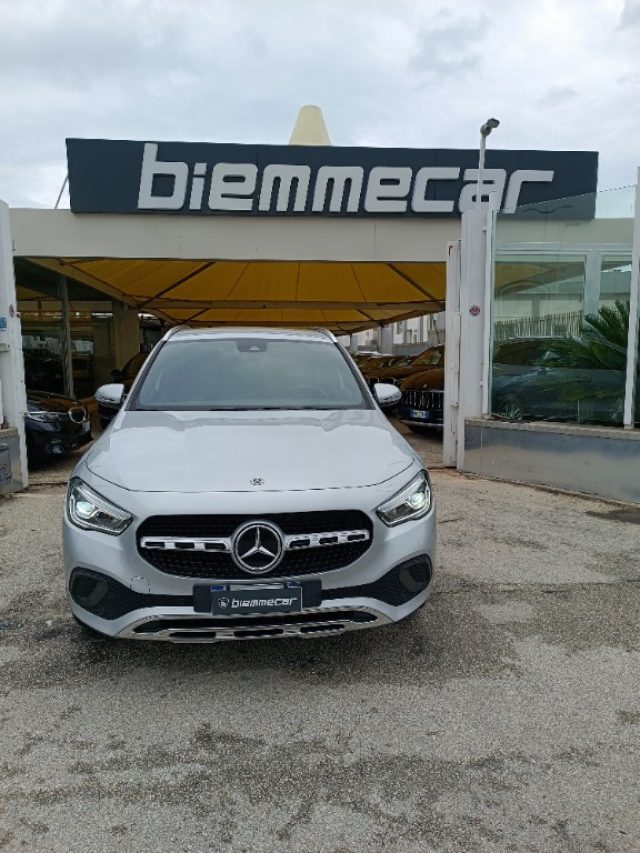 MERCEDES-BENZ GLA 200 d Automatic Executive  I,E Immagine 2