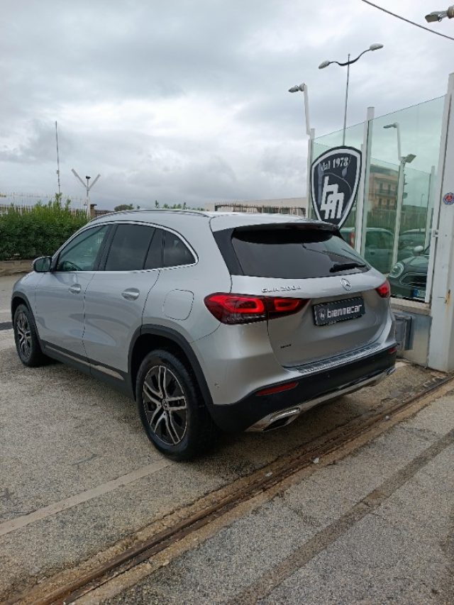 MERCEDES-BENZ GLA 200 d Automatic Executive  I,E Immagine 3