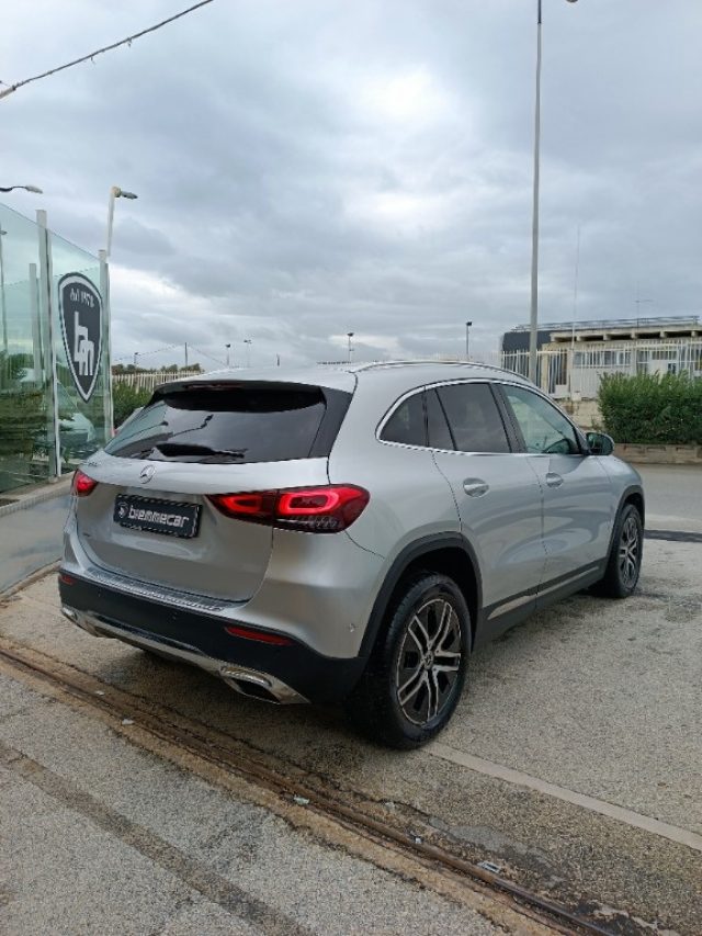 MERCEDES-BENZ GLA 200 d Automatic Executive  I,E Immagine 4