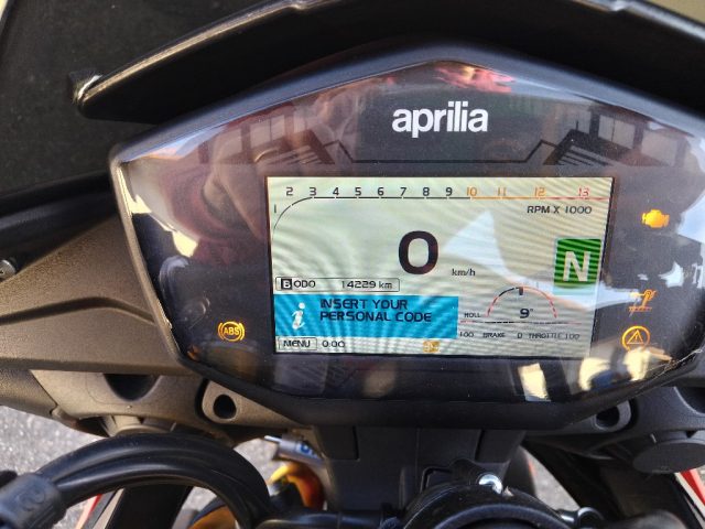 APRILIA TUONO V4 1100 FACTORY Immagine 4