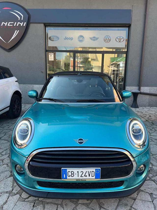 MINI Mini 1.5 Cooper Boost Cabrio Immagine 1