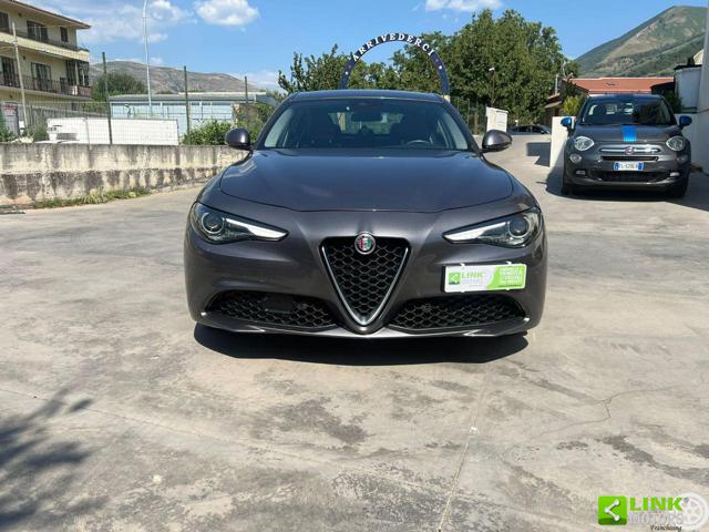 ALFA ROMEO Giulia 2.2 JTD 180 CV Immagine 4