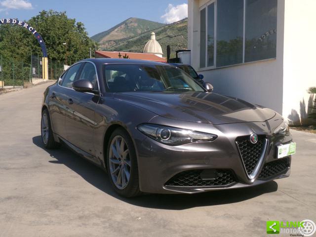 ALFA ROMEO Giulia 2.2 JTD 180 CV Immagine 1