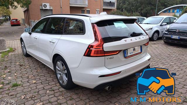 VOLVO V60 D4 AWD Geartronic Business Immagine 1