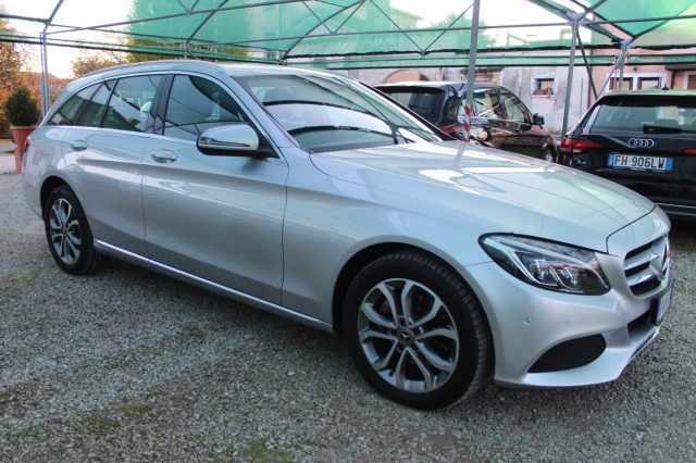 MERCEDES-BENZ C 220 d S.W. 4Matic Auto Sport Immagine 3