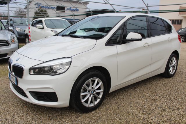 BMW 216 d Active Tourer Advantage Immagine 0