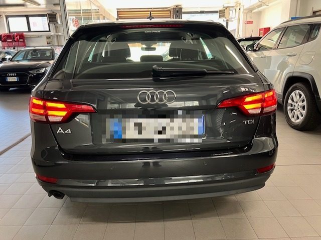 AUDI A4 Avant 35 2.0 TDI 150 CV ultra S tronic Business Immagine 4