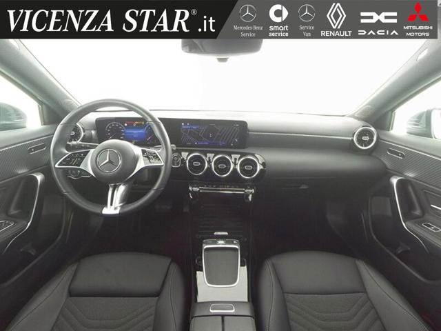 MERCEDES-BENZ A 200 d SPORT AUTOMATIC Immagine 4