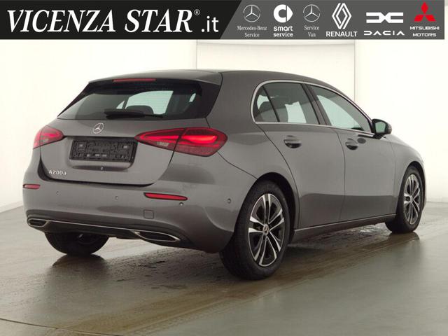 MERCEDES-BENZ A 200 d SPORT AUTOMATIC Immagine 2