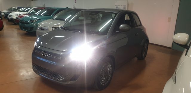 FIAT 500 Berlina 42 kWh Immagine 1