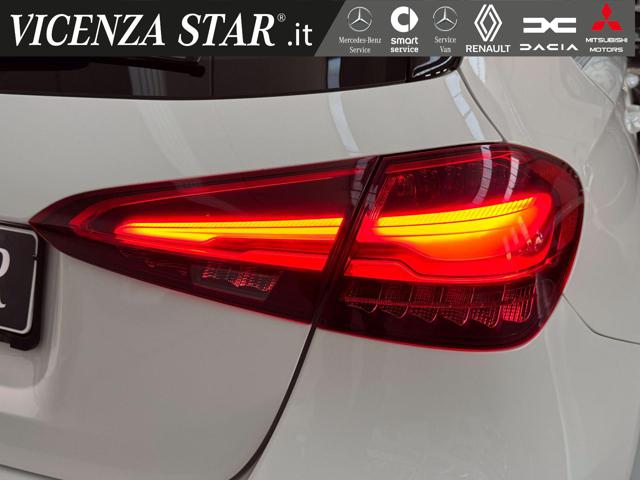 MERCEDES-BENZ A 200 MHV SPORT AUTOMATIC Immagine 3