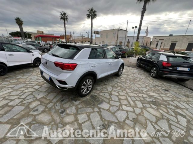 VOLKSWAGEN T-Roc 1.5 TSI ACT DSG Style BlueMotion Immagine 4