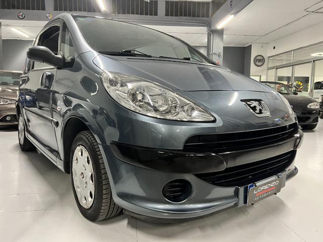 PEUGEOT 1007 1.4 Sporty 2Tronic Immagine 2