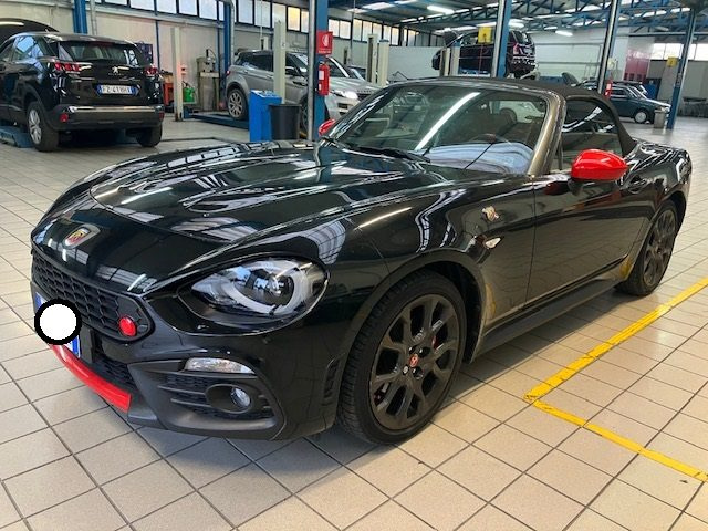 ABARTH 124 Spider 1.4 Turbo MultiAir 170 CV GT Immagine 1