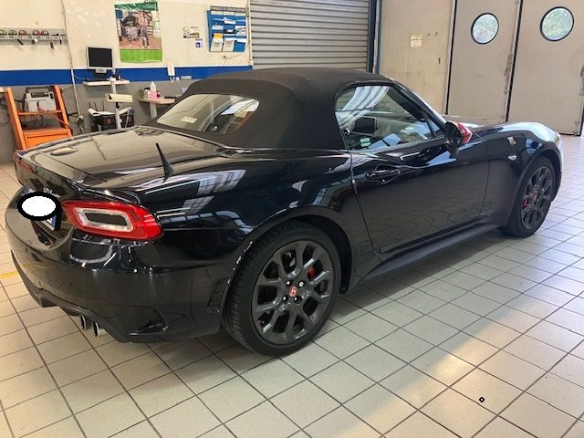 ABARTH 124 Spider 1.4 Turbo MultiAir 170 CV GT Immagine 3