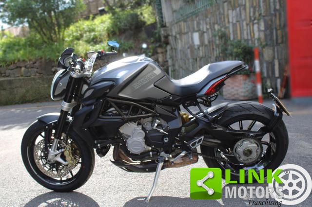 MV AGUSTA Brutale 800 Dragster BRUTALE 800 DRAGSTER Immagine 0