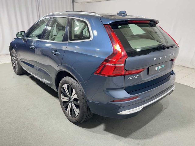 VOLVO XC60 T6 Recharge Plug-in Hybrid AWD aut. Ultimate Brig Immagine 2