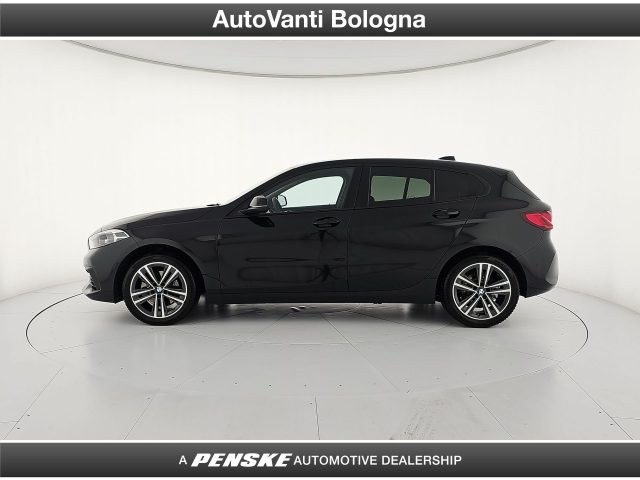 BMW 118 d 5p. Advantage Immagine 2