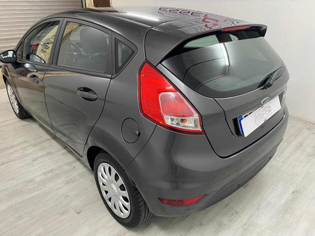 FORD Fiesta 1.2 60CV 5 porte 80.000KM NEOPATENTATI Immagine 3