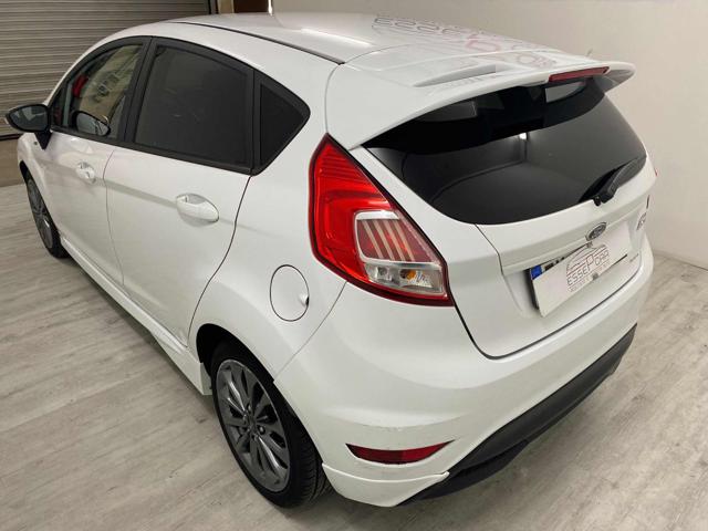 FORD Fiesta 1.5 TDCi 75CV 90.000KM NEOPATENTATI Immagine 3