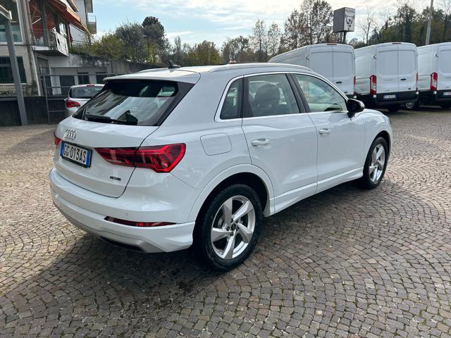 AUDI Q3 35 TDI quattro S tronic Sport Immagine 4