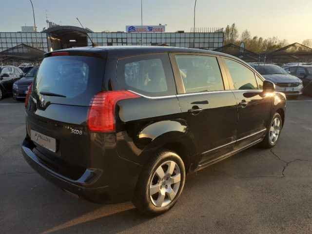 PEUGEOT 5008 1.6 VTi 120CV 7 POSTI - KM CERTIFICATI - GARANZIA Immagine 4