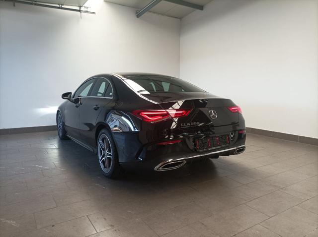 MERCEDES-BENZ CLA 250 Automatic Premium Immagine 3