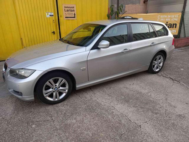 BMW 320 d cat xDrive Touring Eletta Immagine 1